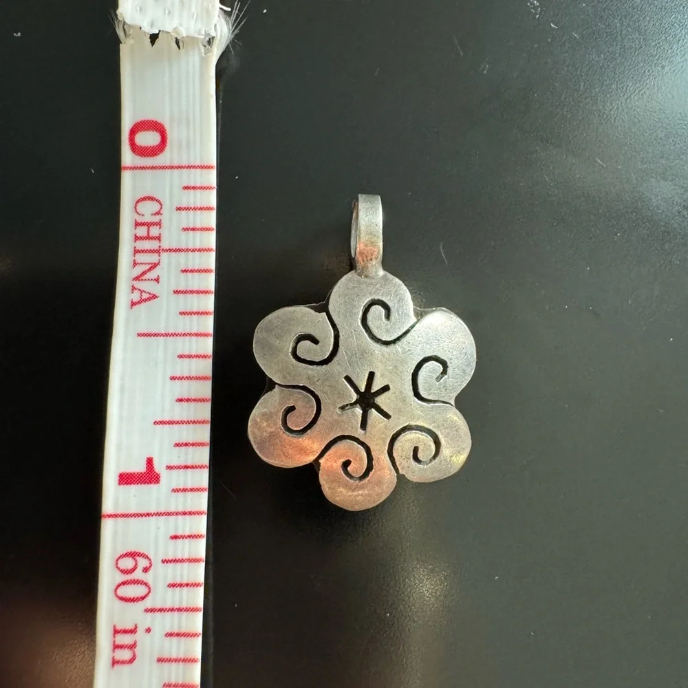 Sterling Silver Floral Spiral Pendant 925 Artisan Boho Minimalist - Picture 3 of 4